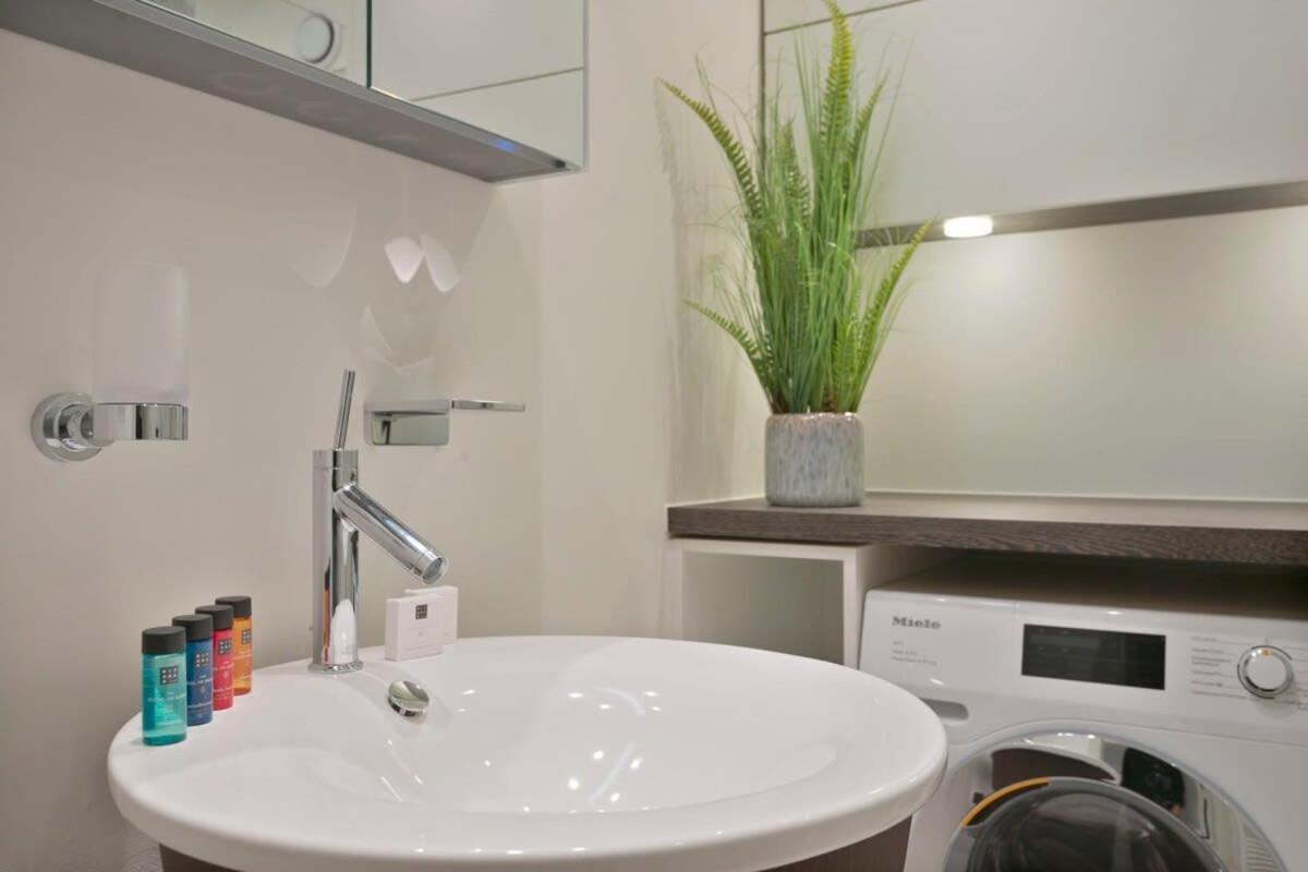 Huswell - Renovated Apartment On Top Location In 'T Zoute Knokke-Heist Exteriör bild